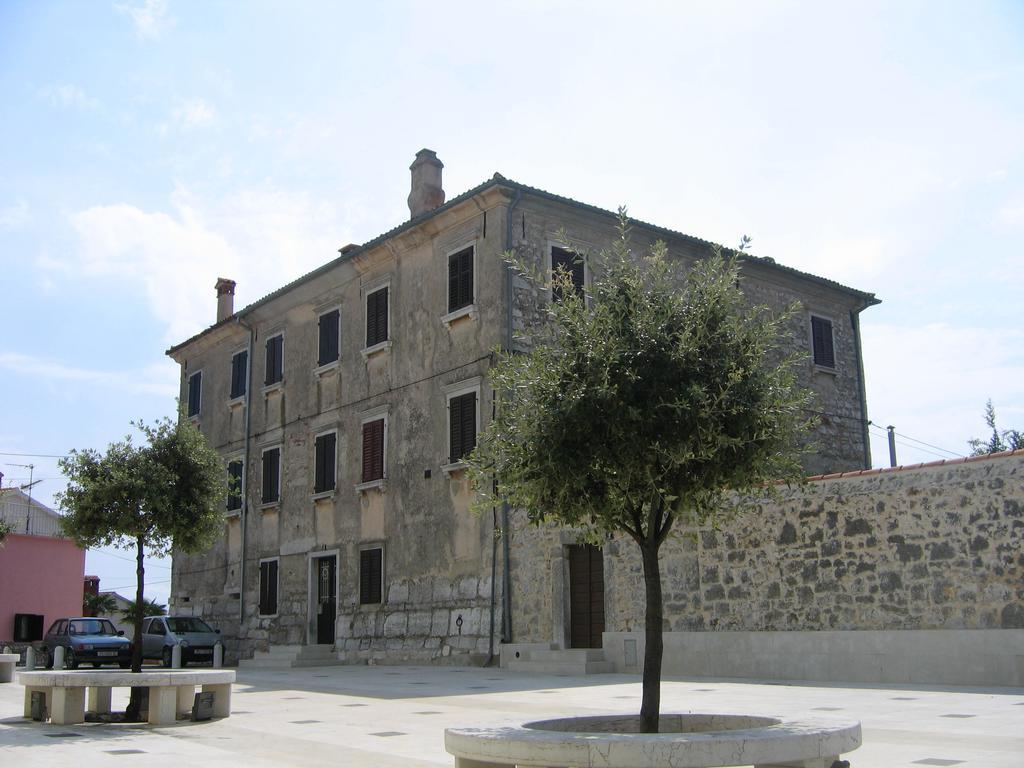 Apartment Vita Funtana Bagian luar foto